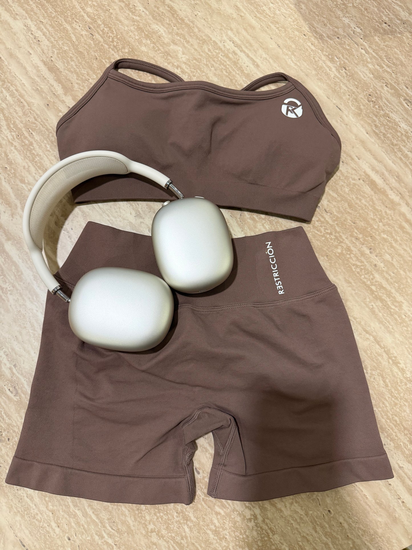 Conjunto Barbie V color capuchino talla chica